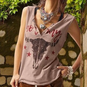 NWT 💯 % Cotton Graphic Tank Top